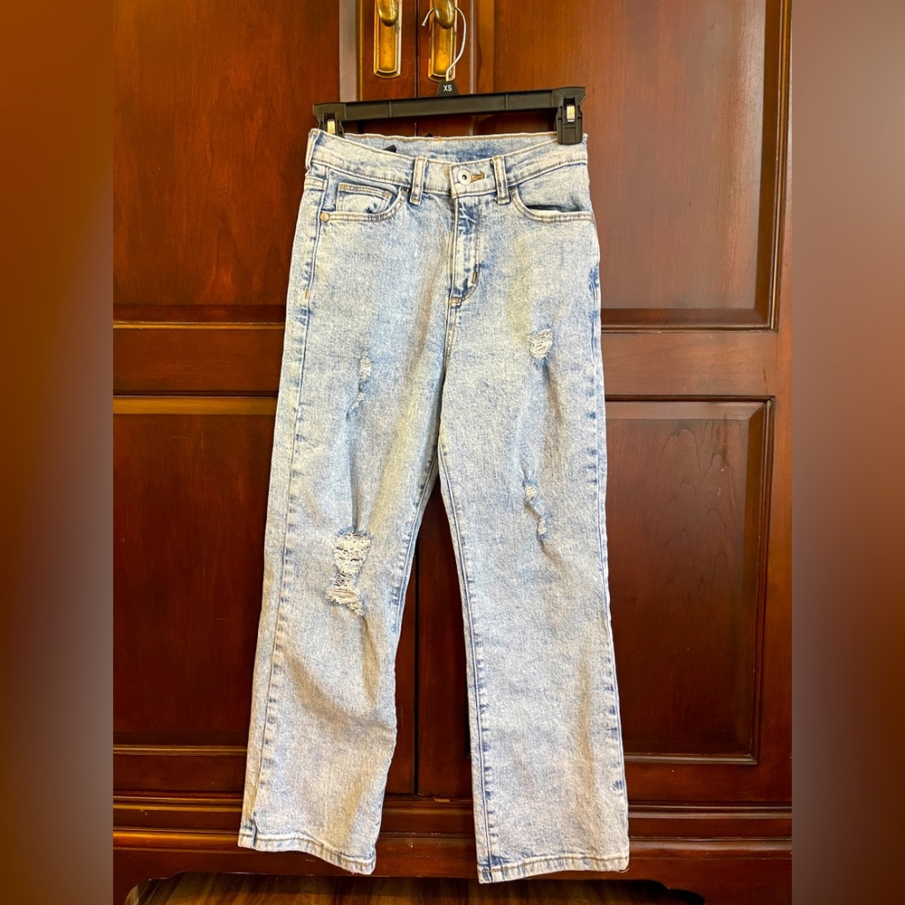 Art Class Target. Size 10 girls. Light Blue Distressed Jeans